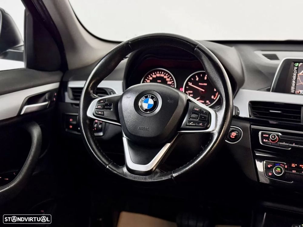 BMW X1 18 d sDrive Auto xLine - 40