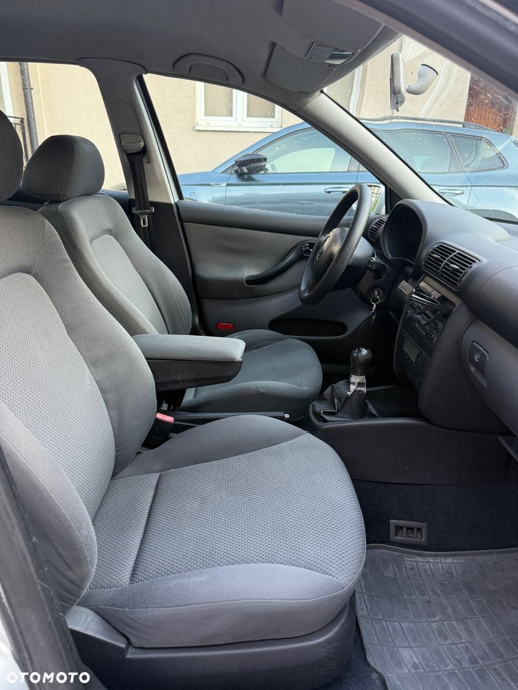 Seat Leon 1.6 Signo - 22