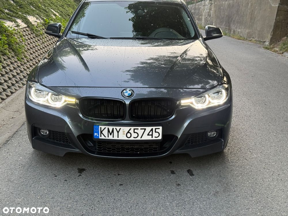 BMW Seria 3 330d xDrive - 10