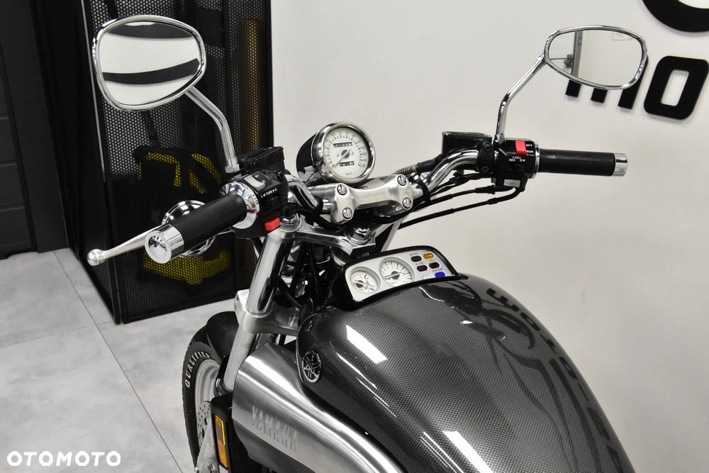 Yamaha V-MAX - 19