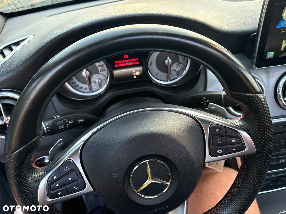 Mercedes-Benz CLA 200 d 7G-DCT AMG Line - 15