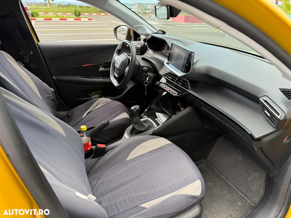 Peugeot 208 1.2 L PureTech STT Active - 11