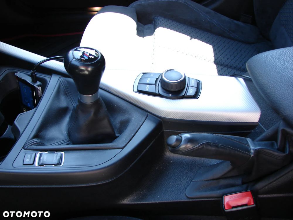 BMW Seria 1 118i Edition M Sport Shadow - 9