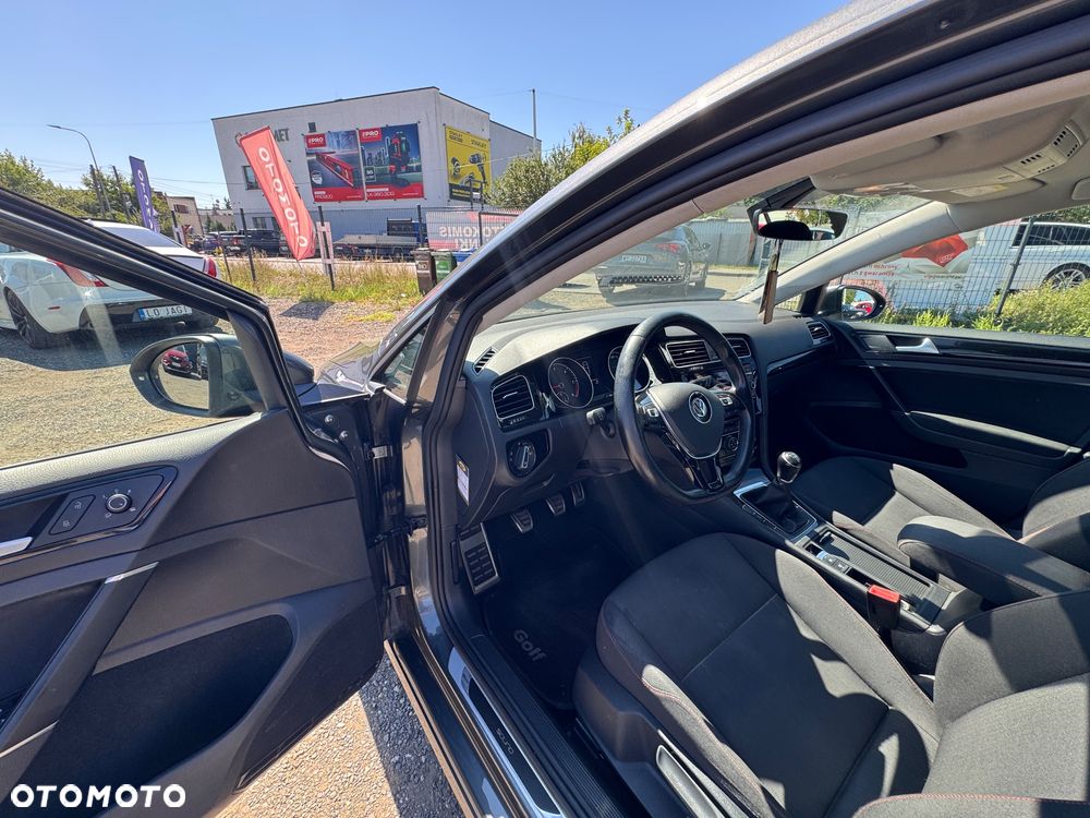 Volkswagen Golf 1.6 TDI BMT Highline - 34