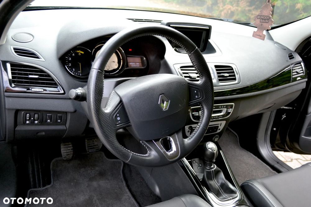 Renault Megane ENERGY dCi 130 Start & Stop Bose Edition - 20