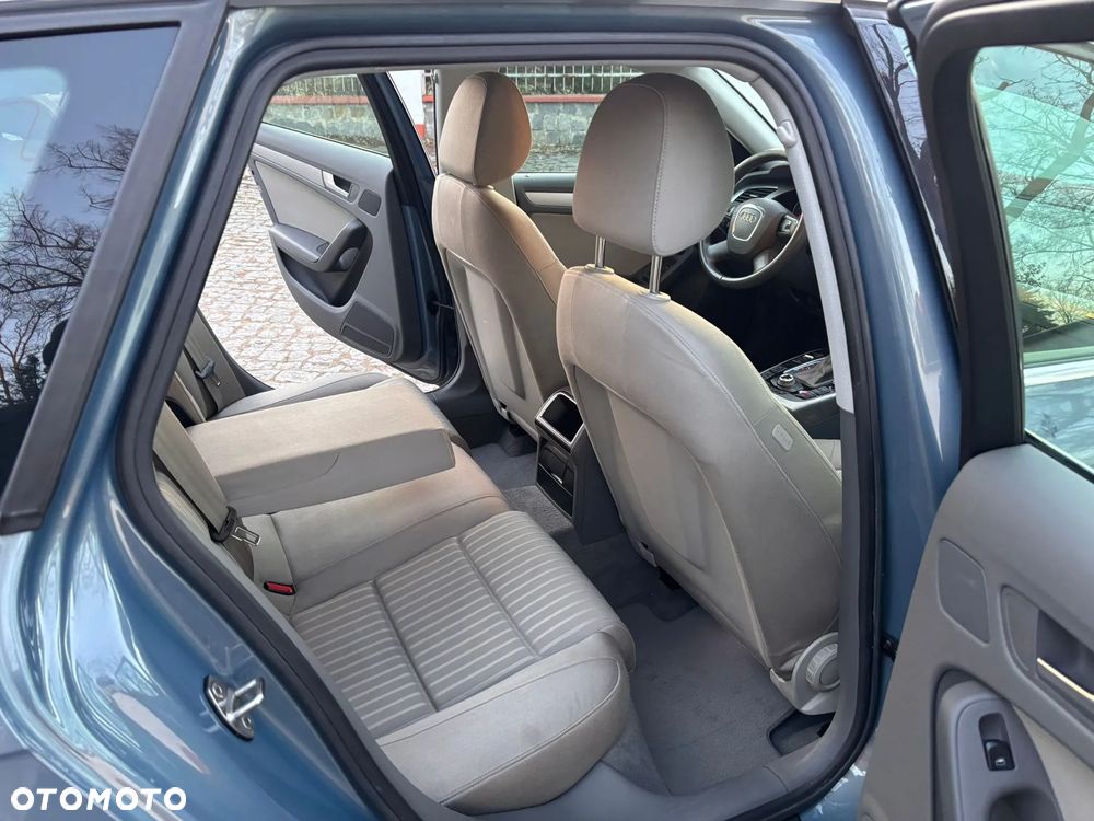 Audi A4 Avant 3.0 TDI DPF quattro tiptronic Attraction - 10