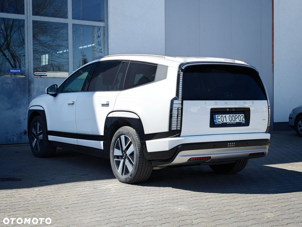 Hyundai IONIQ 9 - 9