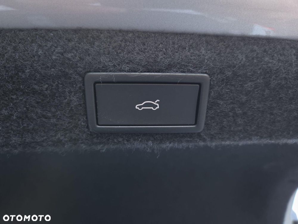 Skoda Octavia 1.5 TSI mHEV Selection DSG - 25