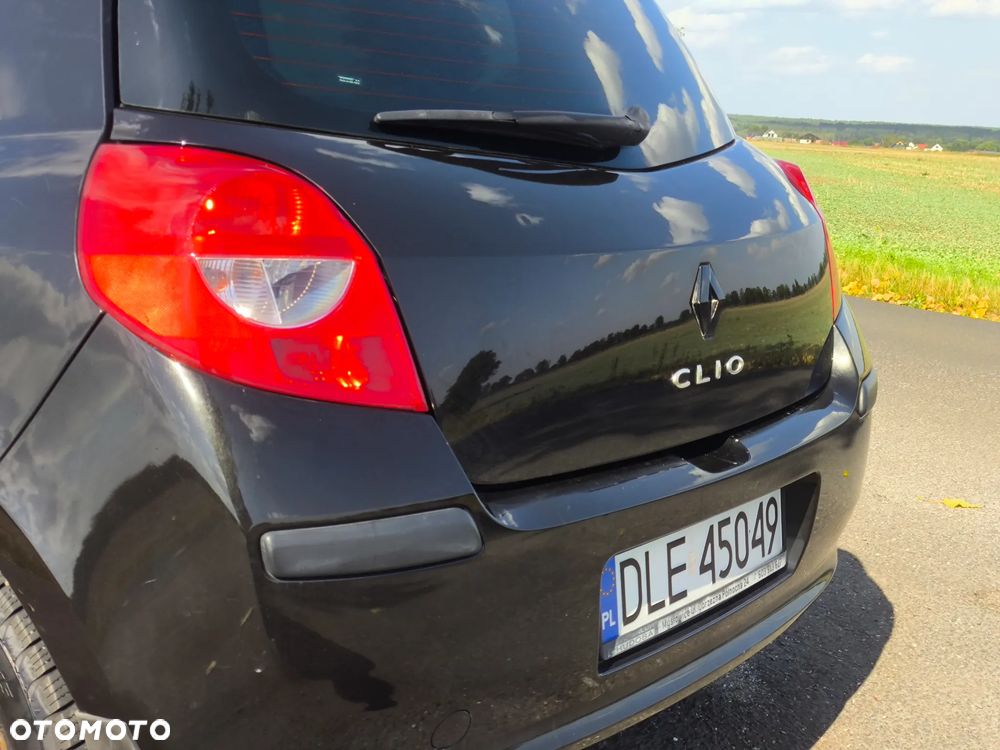 Renault Clio - 12