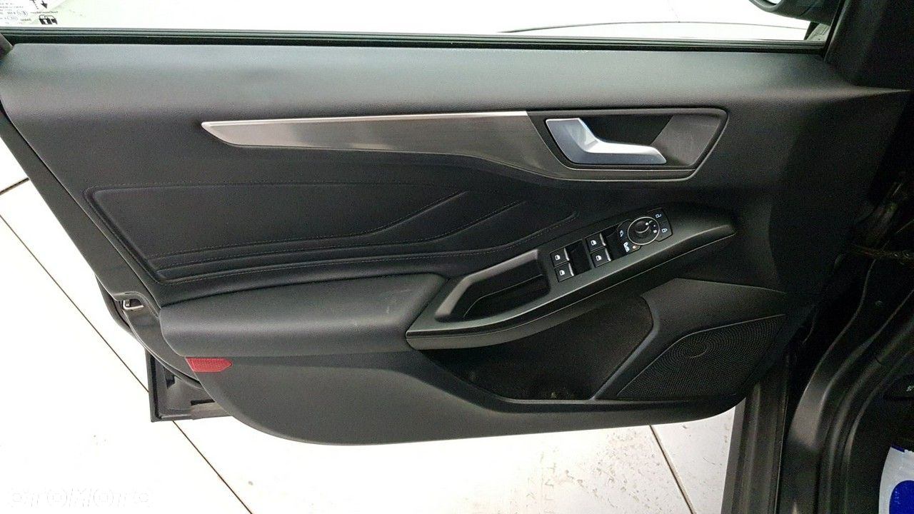 Ford Focus 1.5 EcoBlue SCR Titanium X - 16