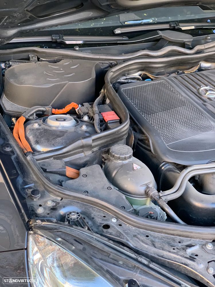 Mercedes-Benz E 300 Bluetec Hybrid Avantgarde - 22