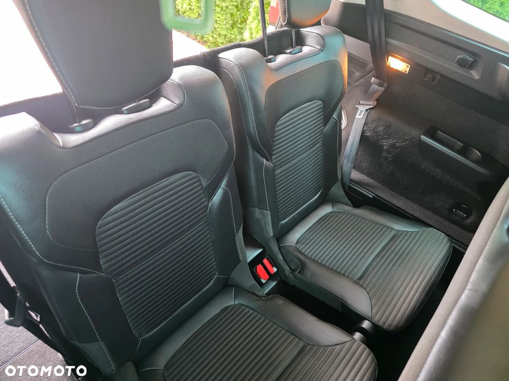 Renault Grand Scenic BLUE dCi 120 EDC BLACK EDITION - 28