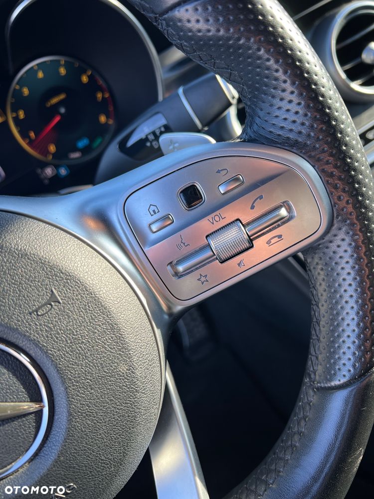Mercedes-Benz Klasa C 200 4Matic 9G-TRONIC Edition 19 - 32