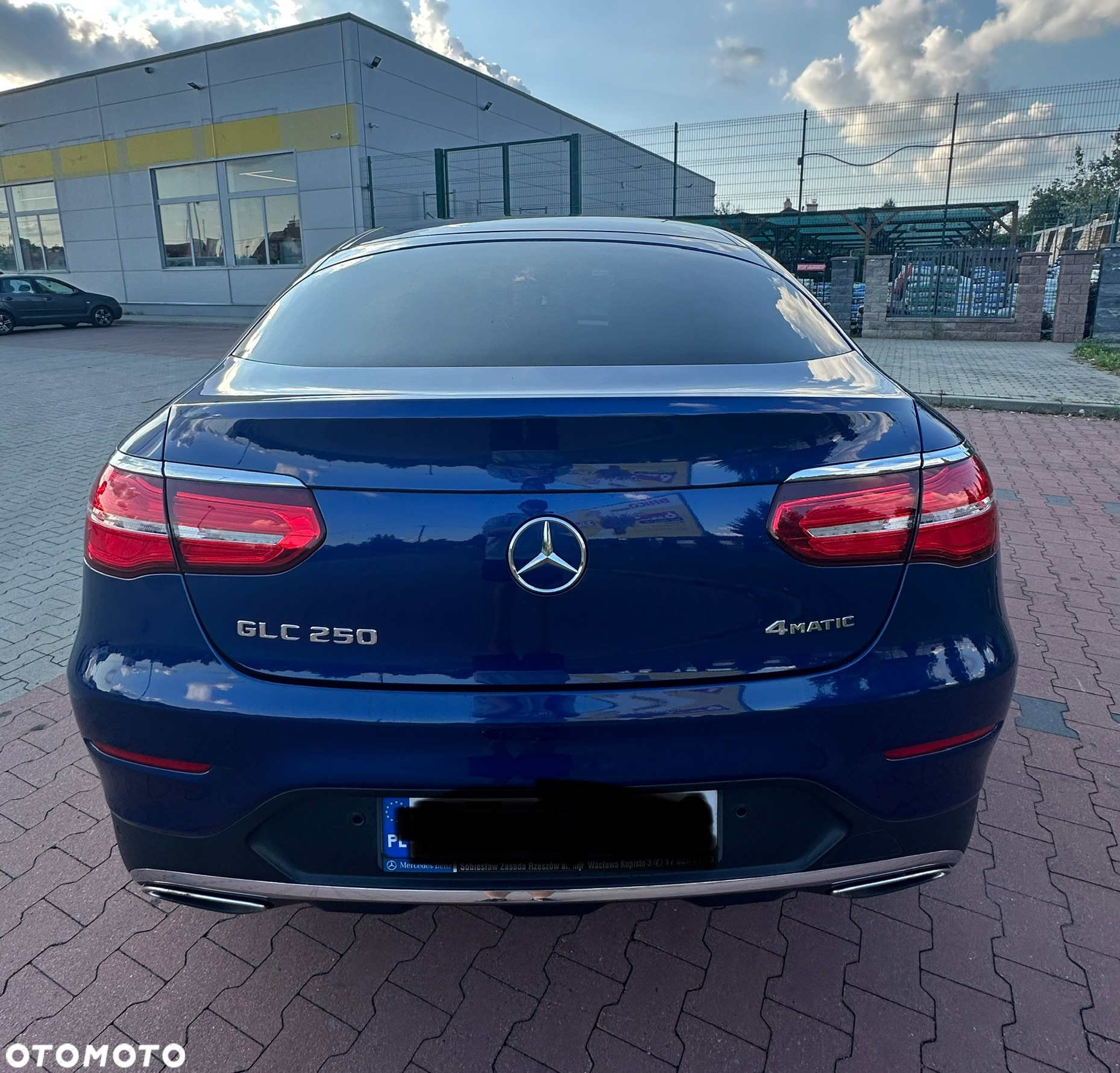 Mercedes-Benz GLC Coupe 250 4-Matic - 4