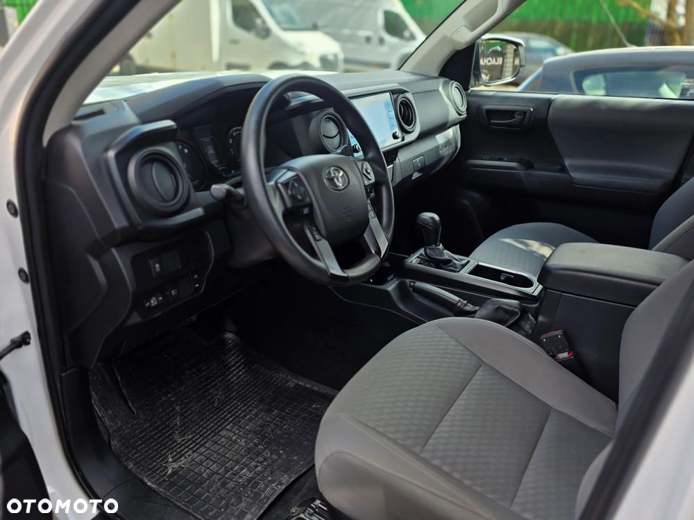 Toyota Tacoma - 10