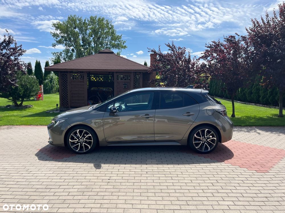 Toyota Corolla 2.0 Hybrid Executive - 12