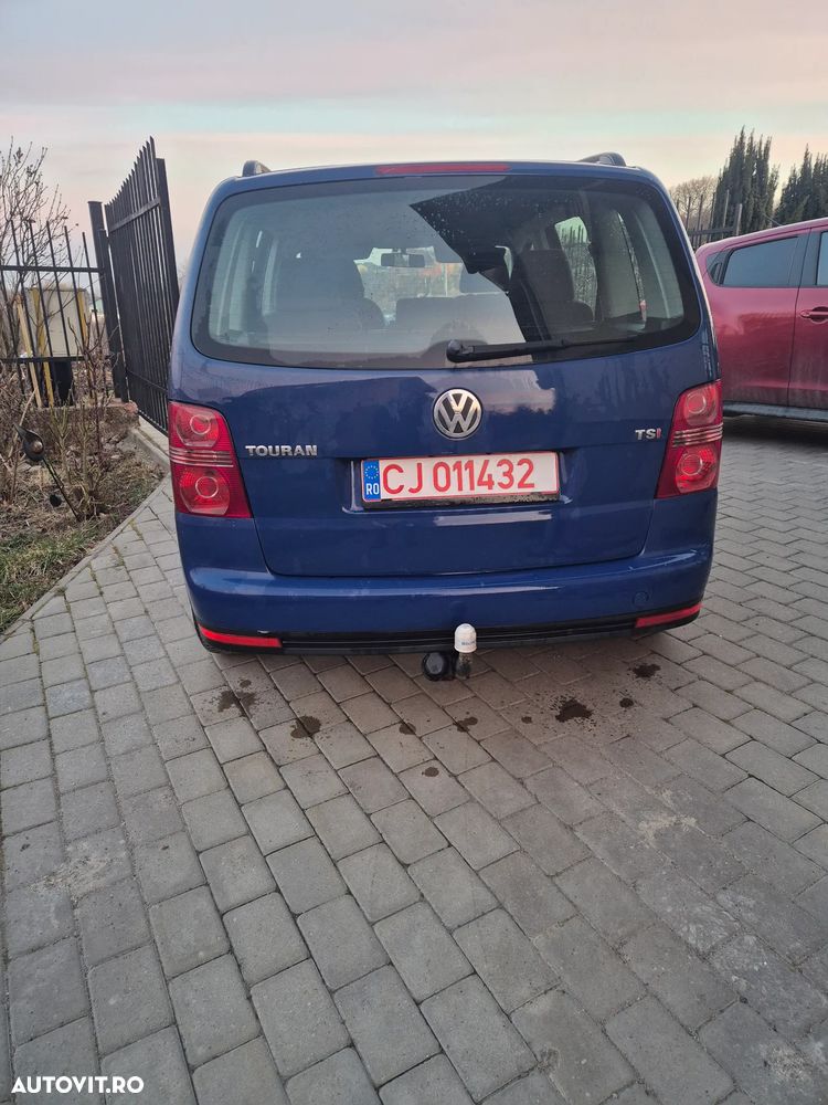 Volkswagen Touran 1.4 TSI DSG Trendline - 6