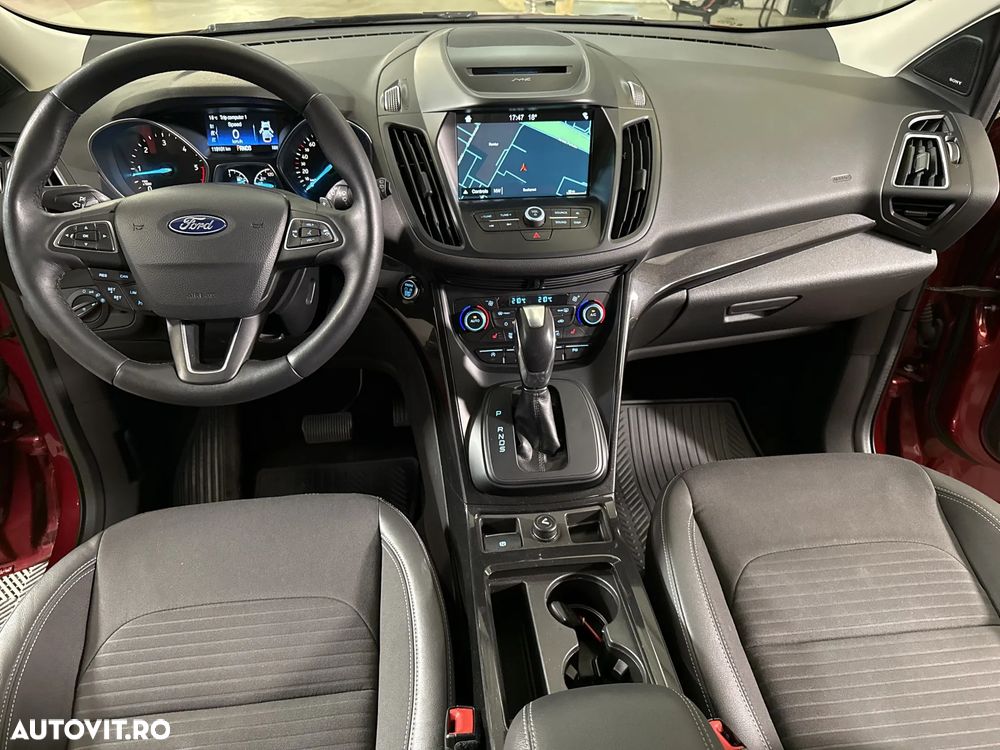 Ford Kuga - 10