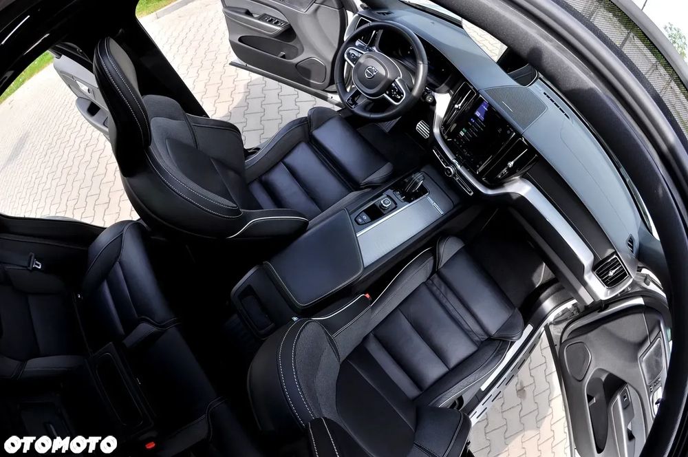 Volvo XC 60 T6 AWD Recharge Geartronic RDesign - 23