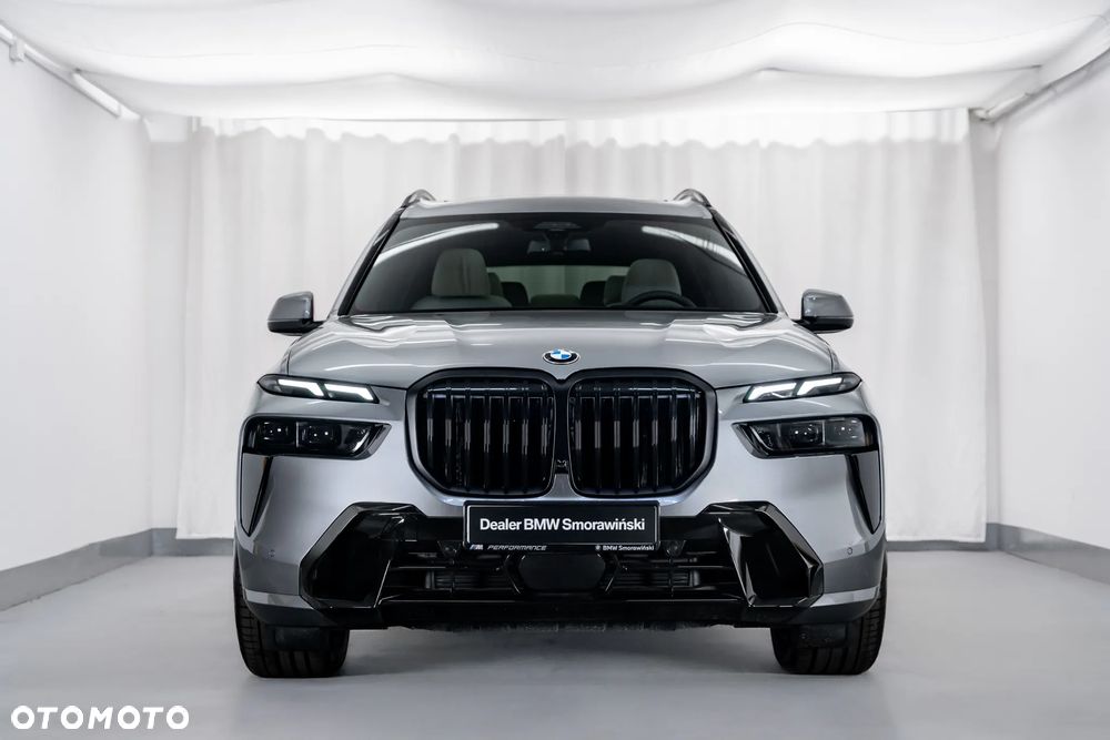 BMW X7 - 7