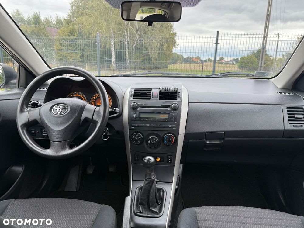Toyota Corolla 1.4 D-4D Terra - 6