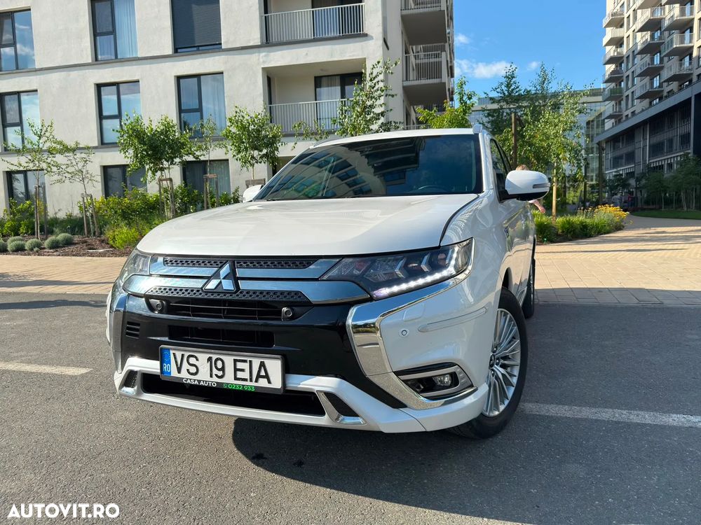 Mitsubishi Outlander PHEV 2.4 L 4X4 Instyle+ - 1
