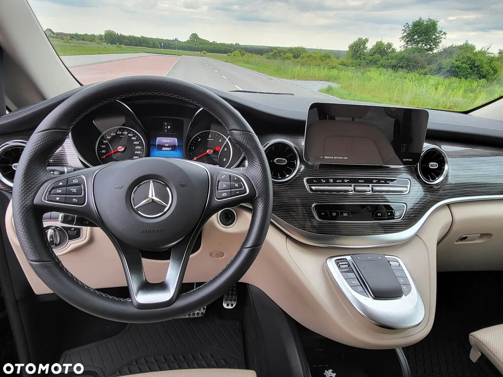 Mercedes-Benz Klasa V 300 d 4-Matic Exclusive 9G-Tronic (d³ugi) - 19