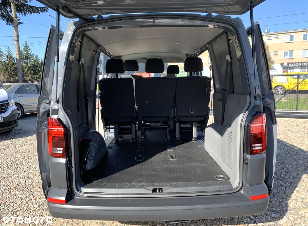 Volkswagen TRANSPORTER MOCNY T6 SILNIK DNA 2.0TDI MOC 150KM DSG7 SKRZYNIA AUTOMAT Ilość miejsc 9 osobowy ZABUDOWA KOMBI VAN MINIBUS SPECJALNA CARAVELLE Lampy Bi-LED Kamera  Radar 2x boczne drzwi przesuwne! Aktywny tempomat, Asystent pasa, System zmiany pasa, Podgrzewane fotele, Dwustrefowa Klimatyzacja i ogrzewanie! Fabryczne oryginał WEBASTO 5kW THERMO COMFORT SE Szybkie nagrzewanie silnika zimą! - 39