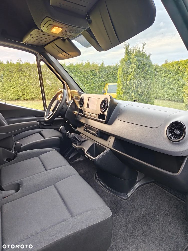 Mercedes-Benz sprinter - 12