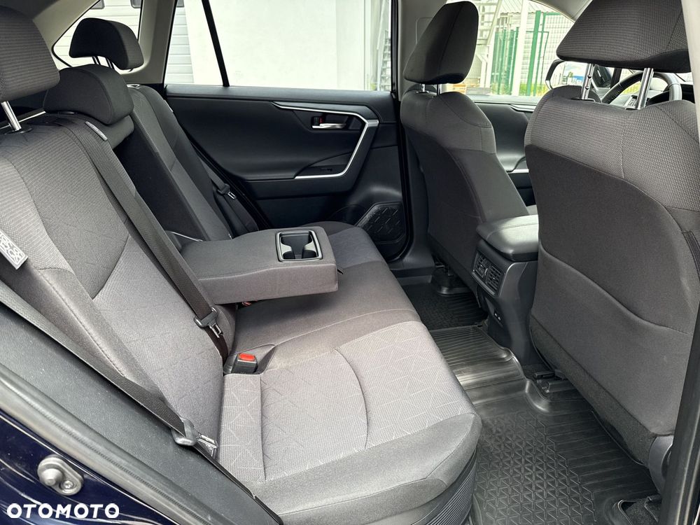 Toyota RAV4 - 8