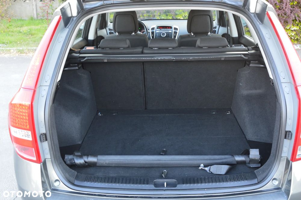 Kia Ceed 1.4 CVVT Dream-Team Edition - 18