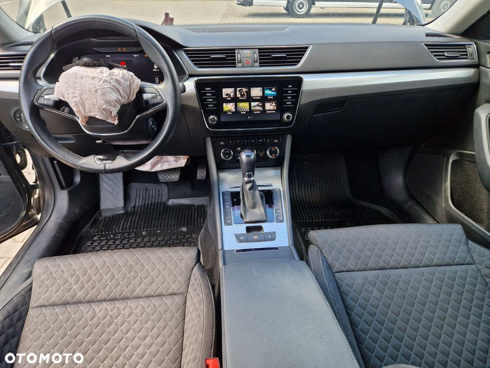 Skoda Superb 2.0 TSI Ambition DSG - 11