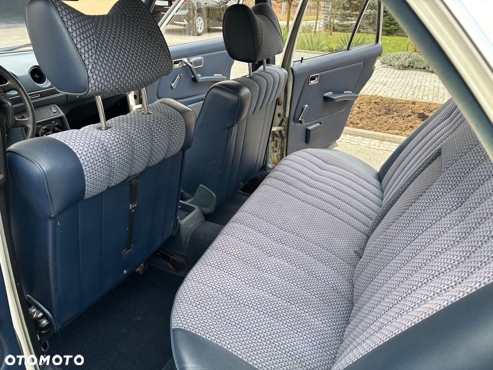 Mercedes-Benz W123 - 10