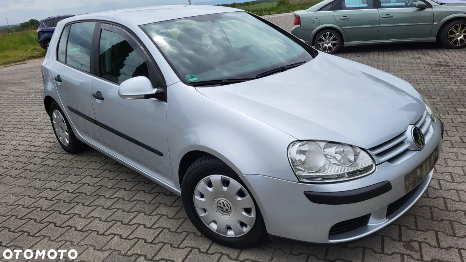 Volkswagen Golf 1.6 Trendline - 1