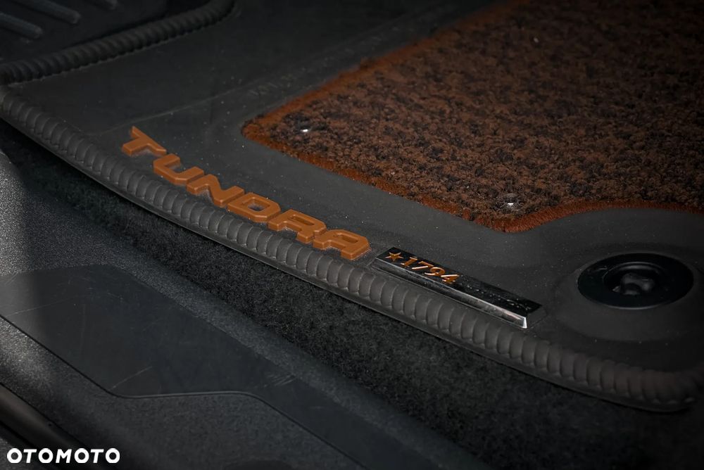 Toyota Tundra - 24