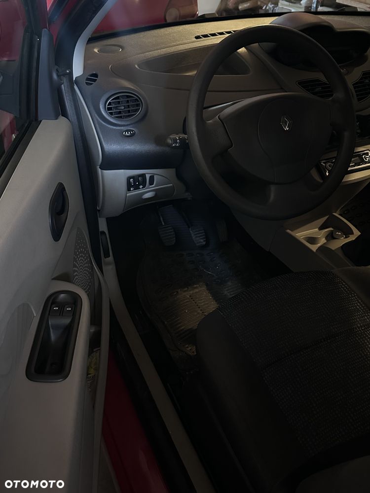 Renault Twingo 1.2 Authentique - 8
