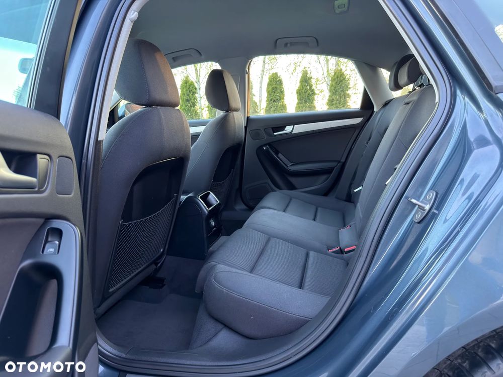 Audi A4 Limousine 1.8 TFSI Limited Edition - 32