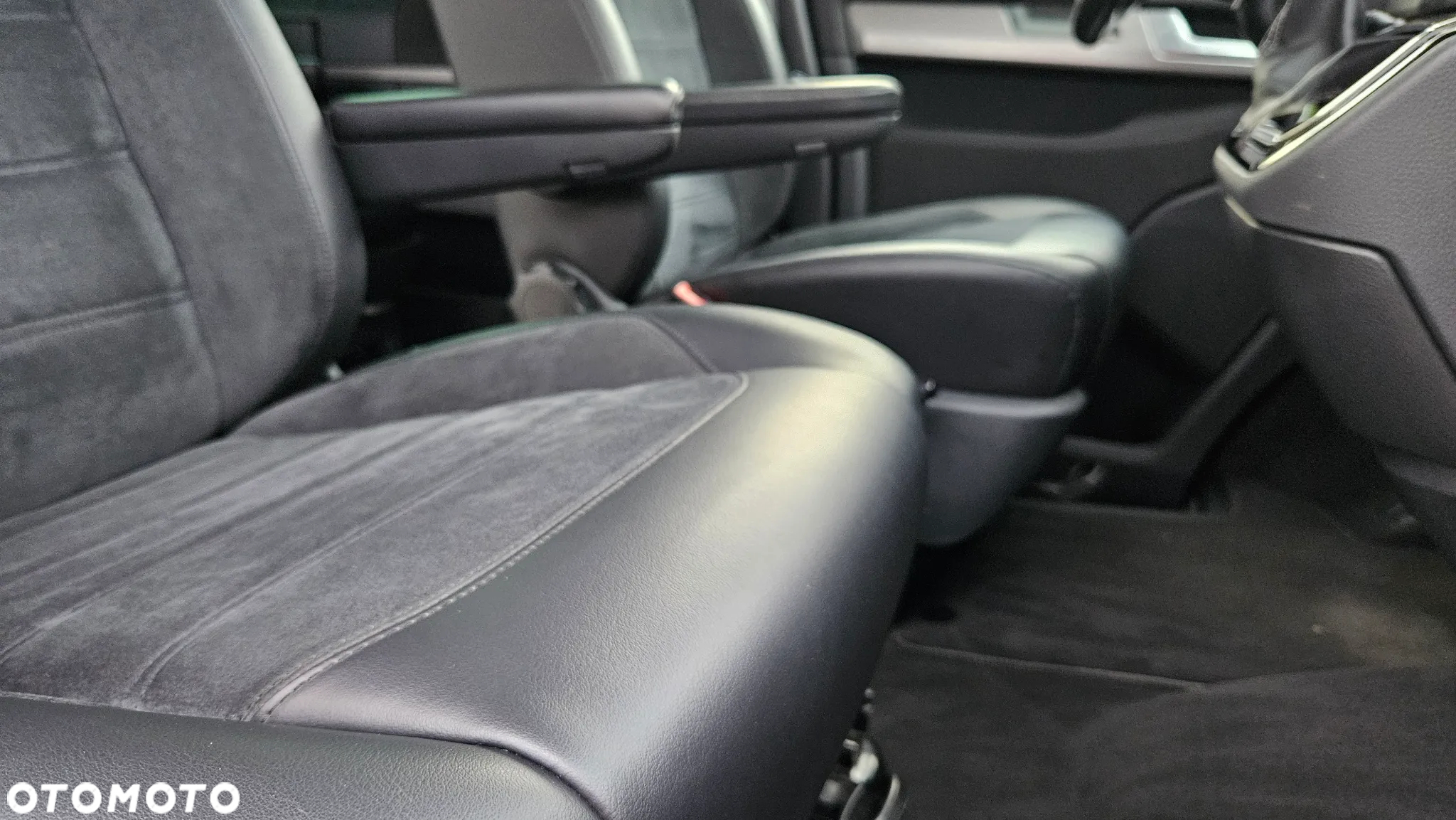 Volkswagen Multivan 2.0 TDI L1 70 Years Bulli 4Motion DSG - 19