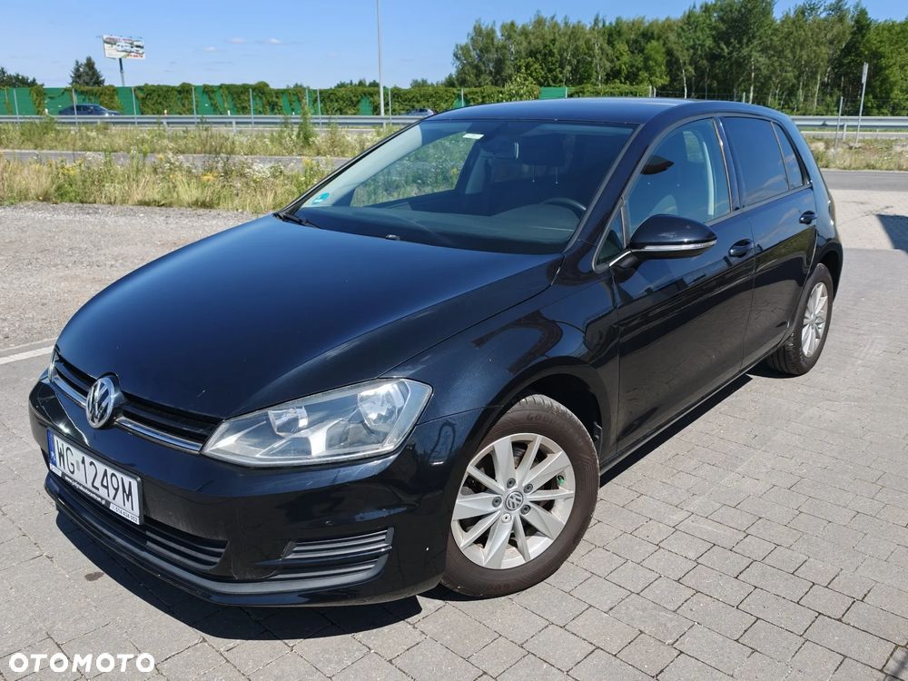 Volkswagen Golf - 1
