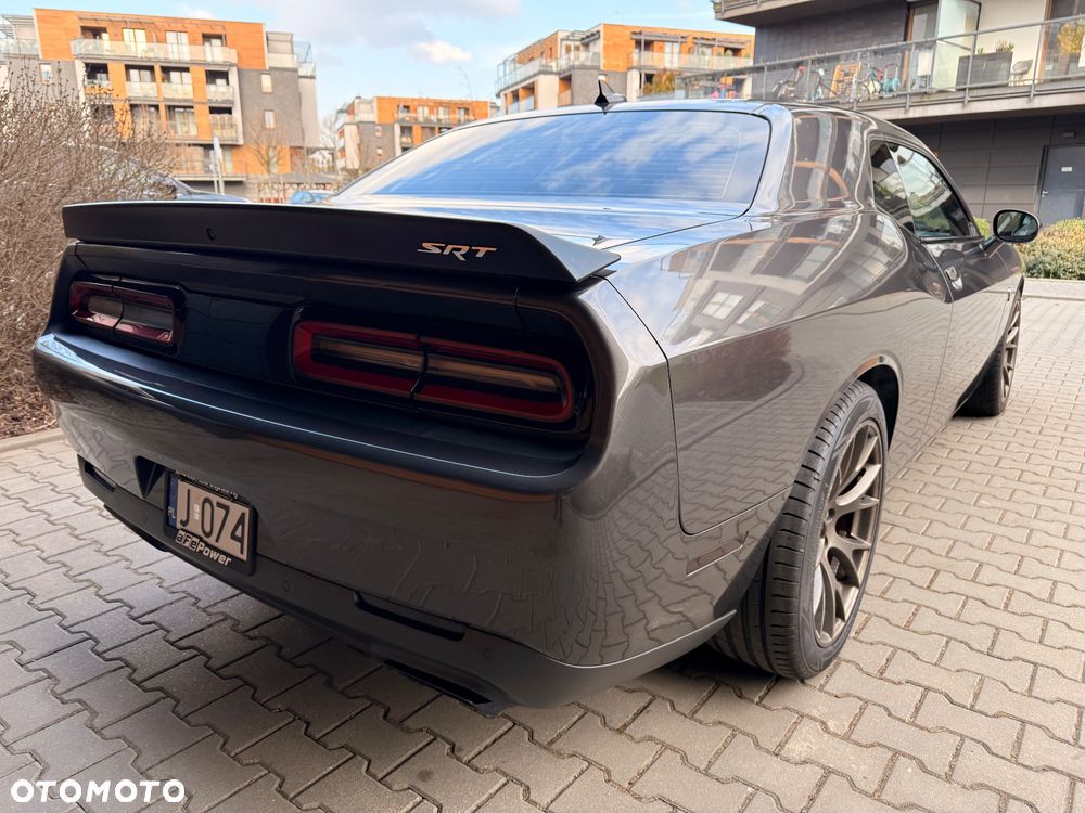Dodge Challenger - 5