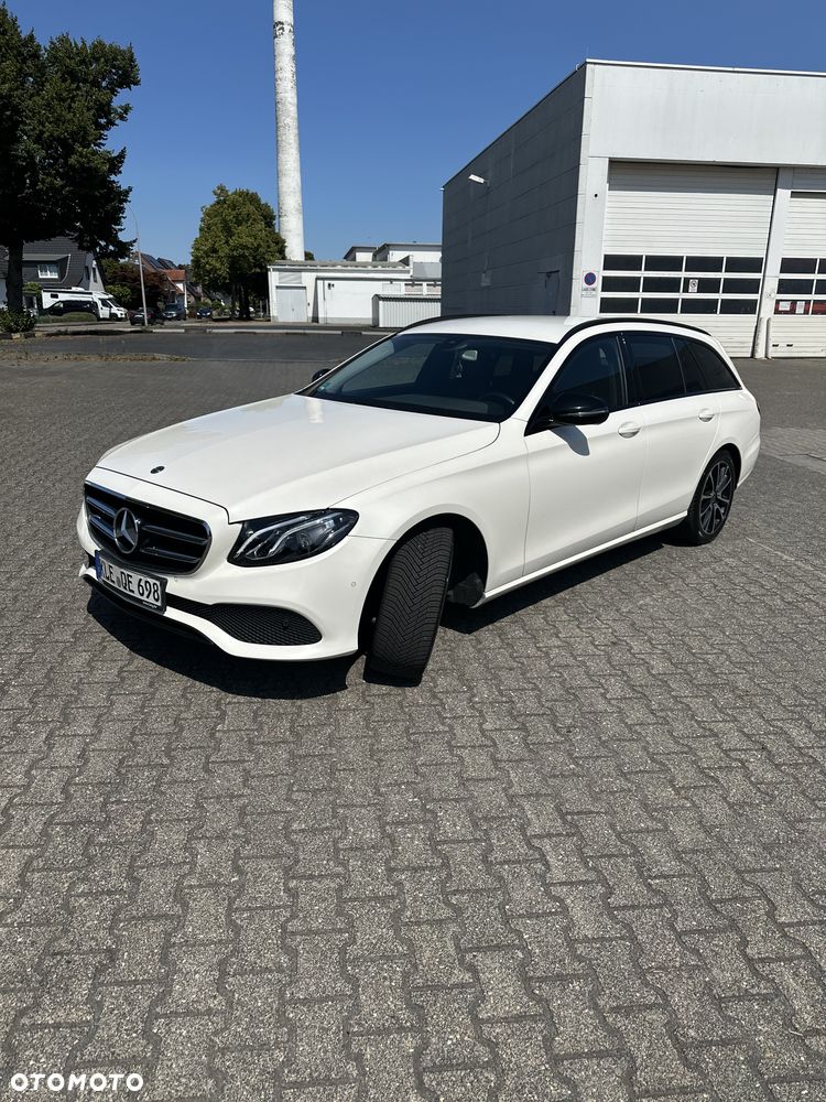 Mercedes-Benz Klasa E - 9