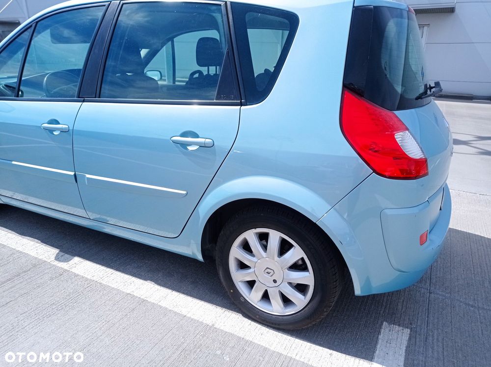 Renault Scenic 2.0 16V Privilege - 14