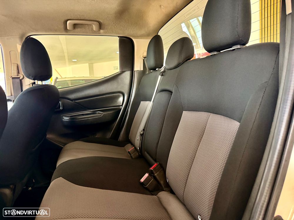 Mitsubishi L200 2.3 DI-D CD Invite Strakar Look 4WD - 12