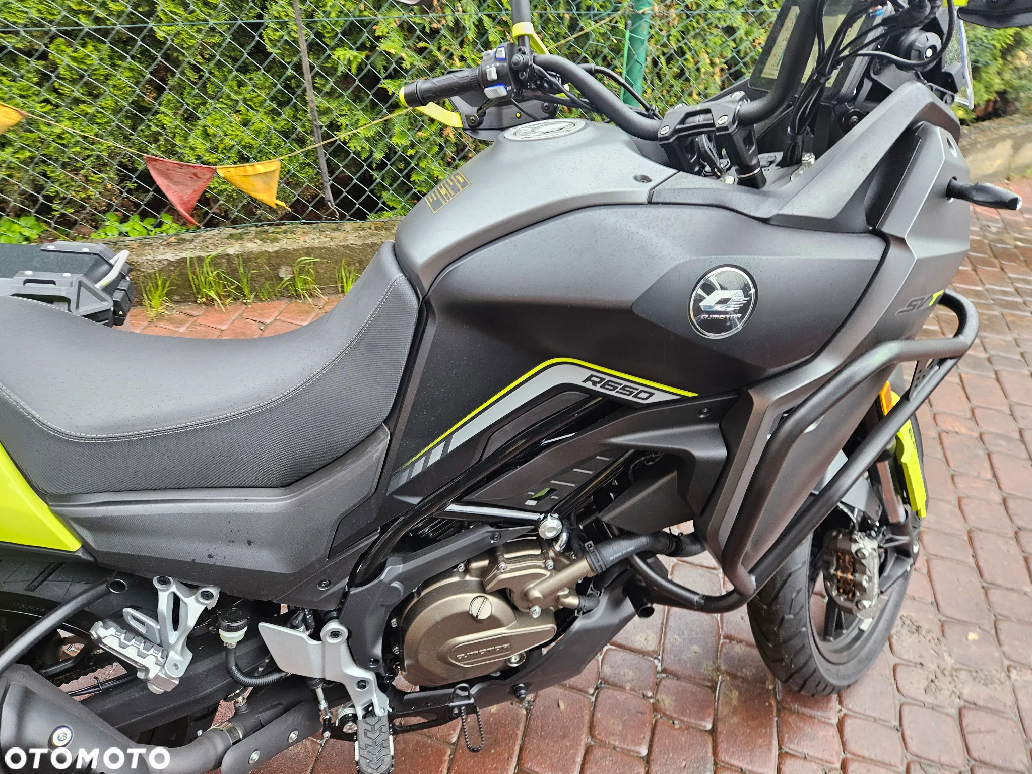 QJMOTOR SVT 650 - 26