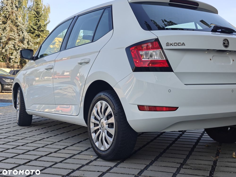 Skoda Fabia - 11