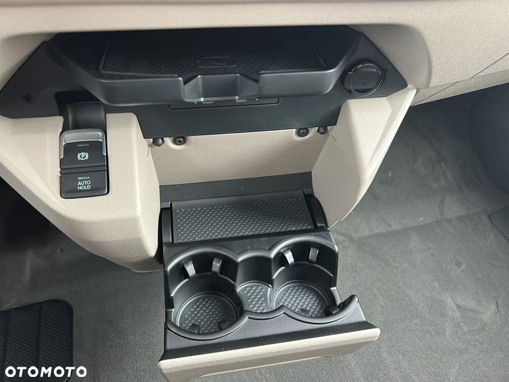 Volkswagen Multivan - 33