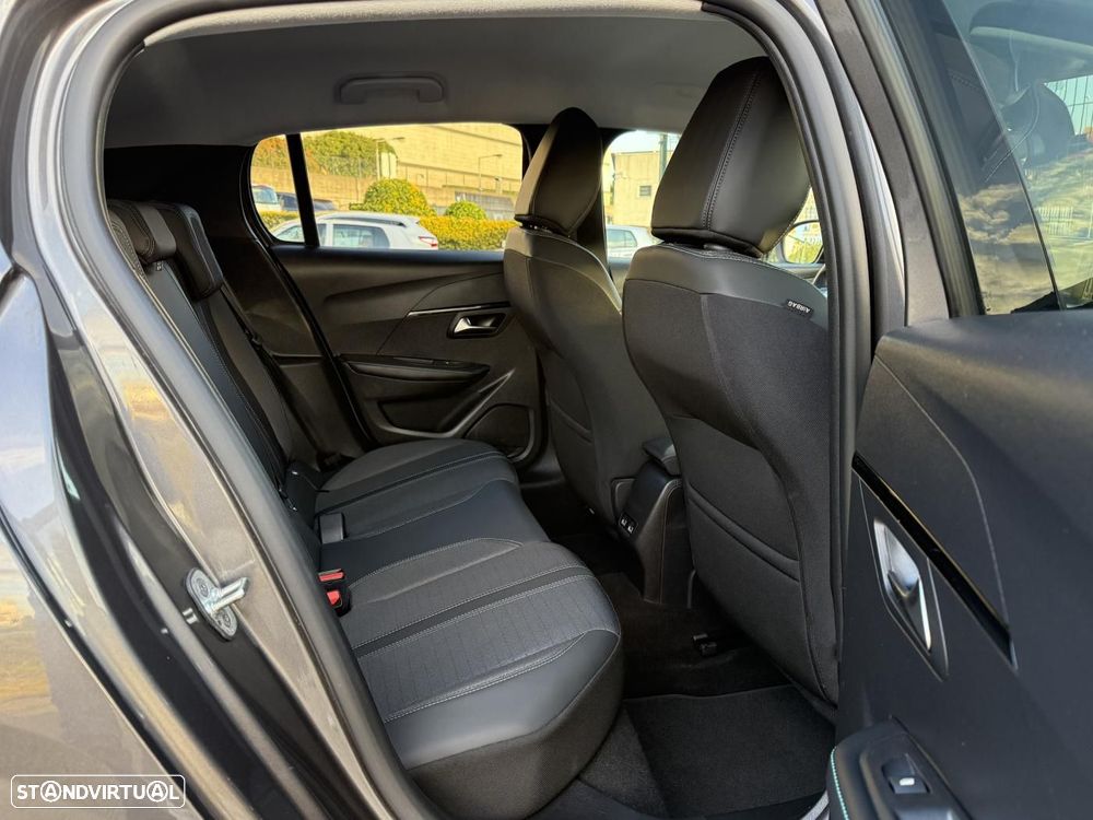 Peugeot 208 1.2 PureTech Allure - 37