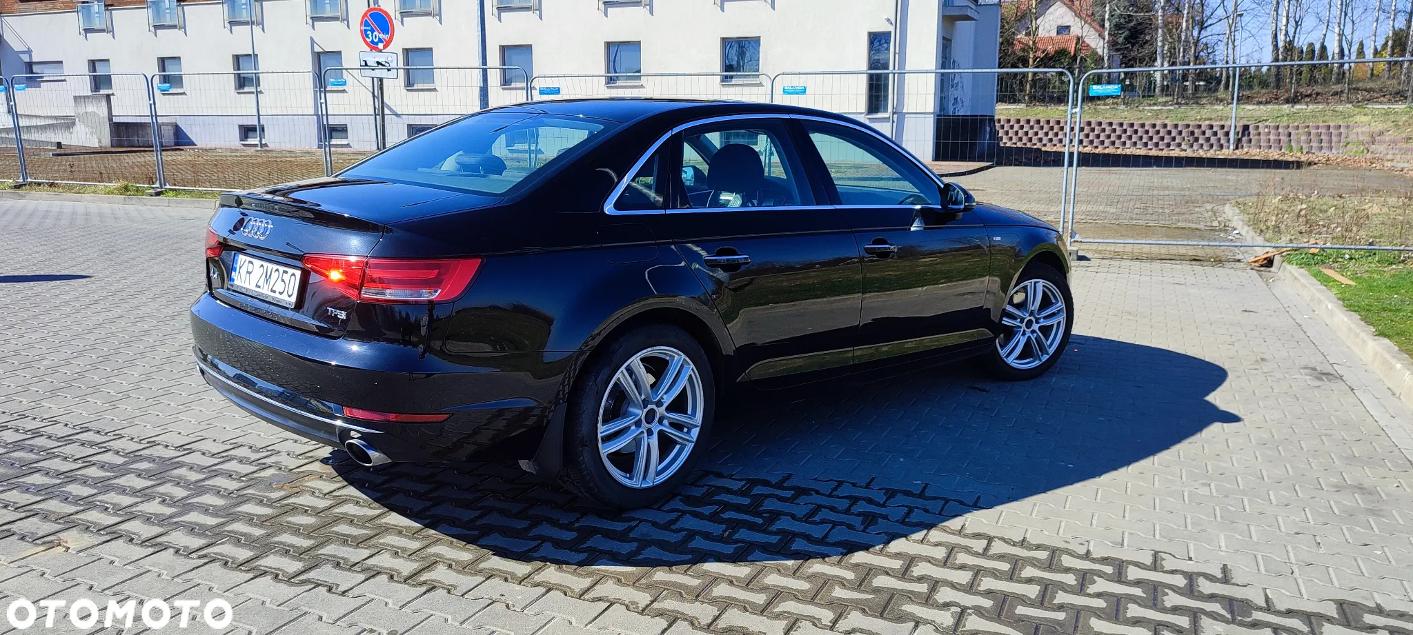 Audi A4 2.0 TFSI ultra Sport S tronic - 13