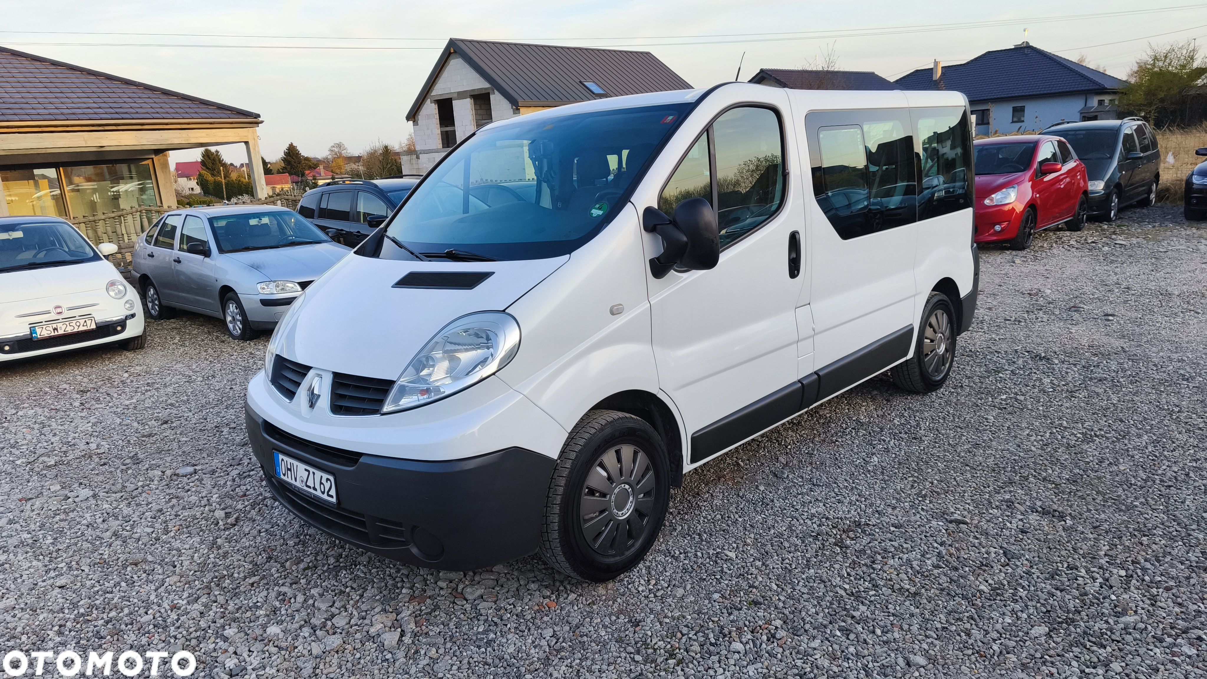 Renault Trafic - 1