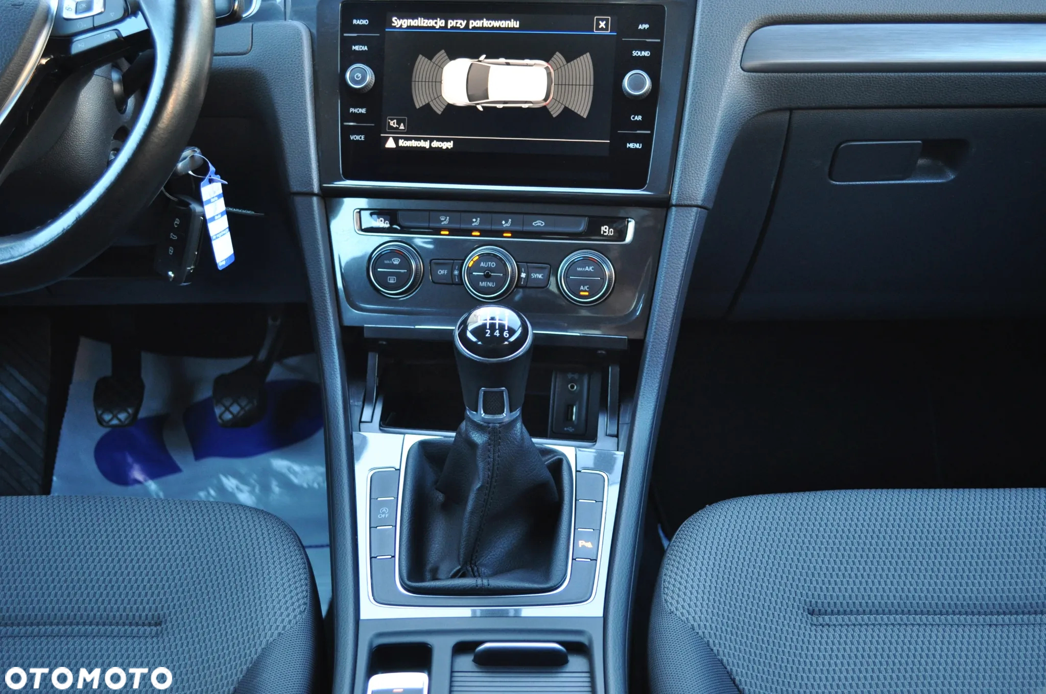 Volkswagen Golf 1.4 TSI BlueMotion Technology Comfortline - 13
